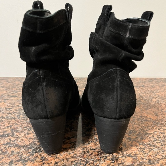 Melrose and Market “Theda” Black Suede Slouch Ankle Boot size 7 - Picture 5 of 8